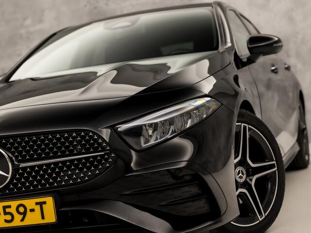 Mercedes-Benz A-KLASSE 180 AMG Line Automaat (FABRIEKSGARANTIE, APPLE CARPLAY, GROOT NAVI, SFEERVERLICHTING, CAMERA, KUIPSTOELEN, STOELVERWARMING, GETINT GLAS, NIEUWSTAAT)