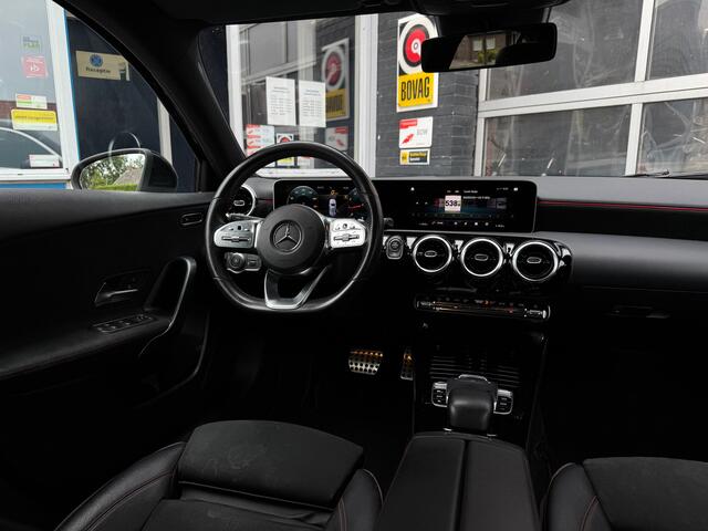 Mercedes-Benz A-KLASSE 200 Business Solution AMG Gratis Afleverpakket! | Amg Uitvoering | Achteruiterijcamera