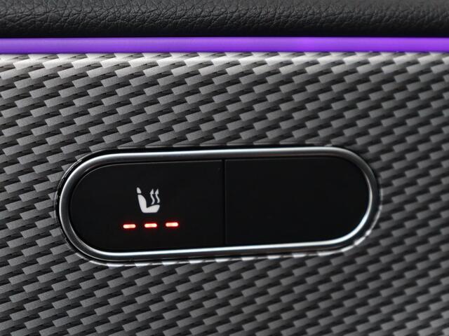 Mercedes-Benz A-KLASSE 200 Business Solution Luxury | Trekhaak | Panoramadak | Leder | Memory | Sfeerverlichting | Full LED | Stoelverwarming | Camera | Park assist | Cruise control |