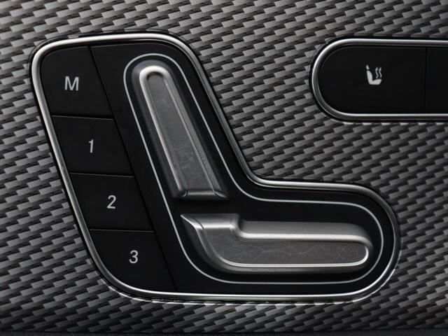 Mercedes-Benz A-KLASSE 200 Business Solution Luxury | Trekhaak | Panoramadak | Leder | Memory | Sfeerverlichting | Full LED | Stoelverwarming | Camera | Park assist | Cruise control |