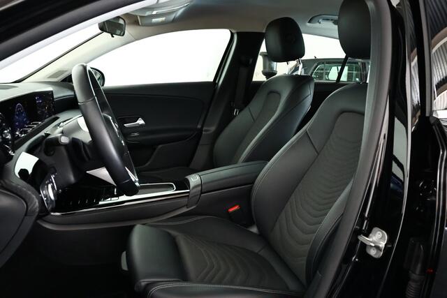 Mercedes-Benz A-KLASSE 180 Business Line / Navigatie / Camera / Cruisecontrol / Bluetooth