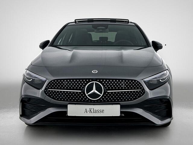 Mercedes-Benz A-KLASSE 180 Business Solution AMG | Nightpakket | Parkeerpakket met achteruitrijcamera | KEYLESS GO | Sfeerverlichting | MULTIBEAM LED | Extra USB-poorten | Verwarmde stoelen vooraan |