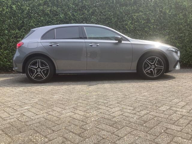 Mercedes-Benz A-KLASSE 250e Plug in Hybrid AMG line I dealer onderhouden