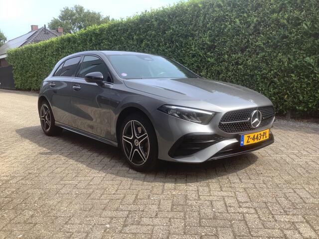 Mercedes-Benz A-KLASSE 250e Plug in Hybrid AMG line I dealer onderhouden