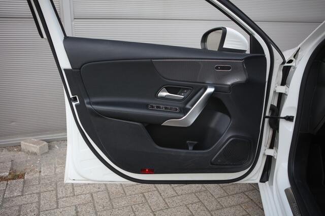 Mercedes-Benz A-KLASSE 200 Bns Sol. Luxury