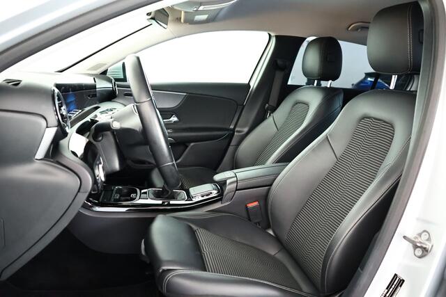 Mercedes-Benz A-KLASSE 200 Cruise / Navigatie / PDC / Bluetooth
