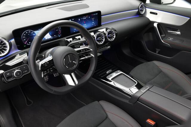 Mercedes-Benz A-KLASSE 250 e AMG Line |Pano|Stuurverwarm.|Ambient|