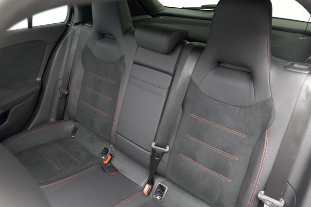 Mercedes-Benz A-KLASSE 250 e AMG Line |Pano|Stuurverwarm.|Ambient|