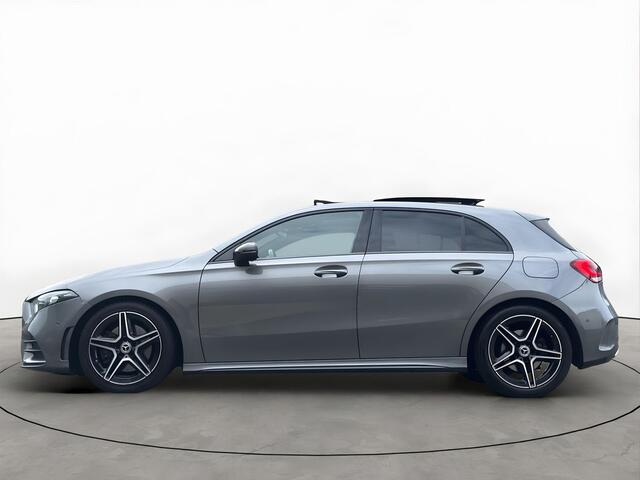 Mercedes-Benz A-KLASSE 220 190PK AMG Night Premium+ Pano Sfeer Dode-Hoek