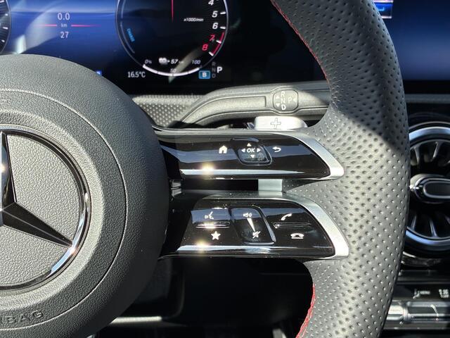 Mercedes-Benz A-KLASSE 250 e Business Solution AMG | Night Pakket | Panoramadak | MULTIBEAM LED Koplampen | Stoelverwarming | Sfeerverlichting | Apple CarPlay | Android Auto