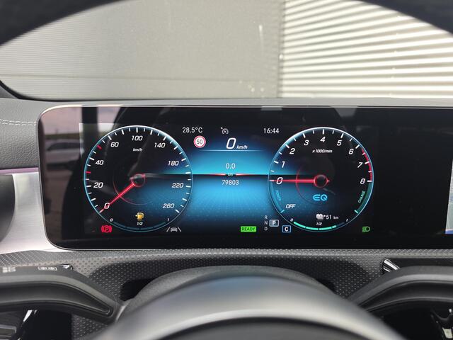 Mercedes-Benz A-KLASSE 250 e Business Solution AMG Limited | Panoramadak | Stoelverwarming | Apple Carplay & Android auto