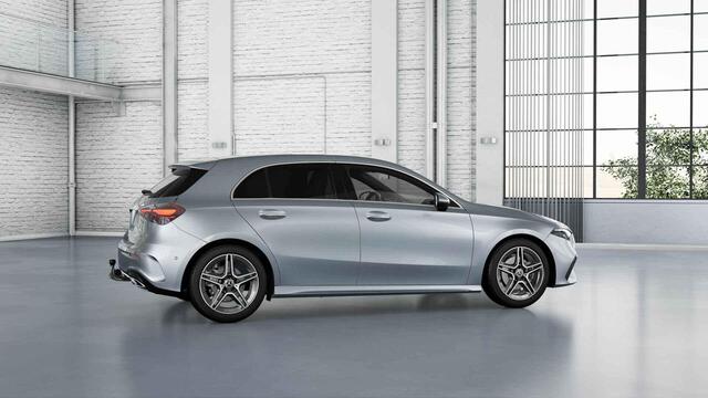 Mercedes-Benz A-KLASSE 180 Star Edition AMG Line | Panoramadak | Trekhaak | Chrome pakket |