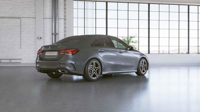 Mercedes-Benz A-KLASSE 200 Business Solution AMG | Panoramadak | Night pakket | Stoelverwarming | Apple carplay |