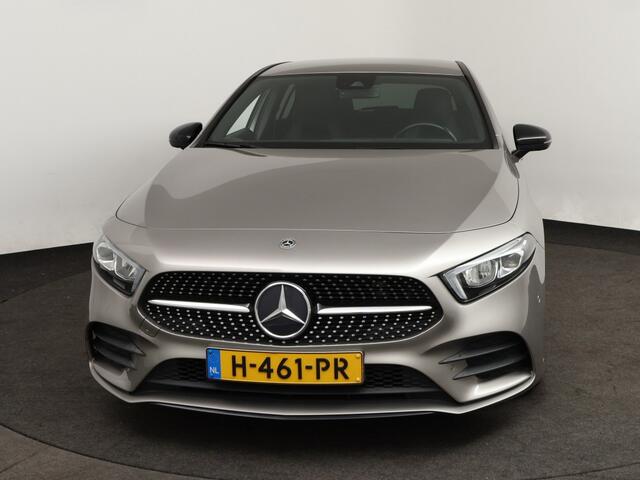 Mercedes-Benz A-KLASSE 180 Business Solution AMG | Widescreen o Alcantara o CarPlay o NAP