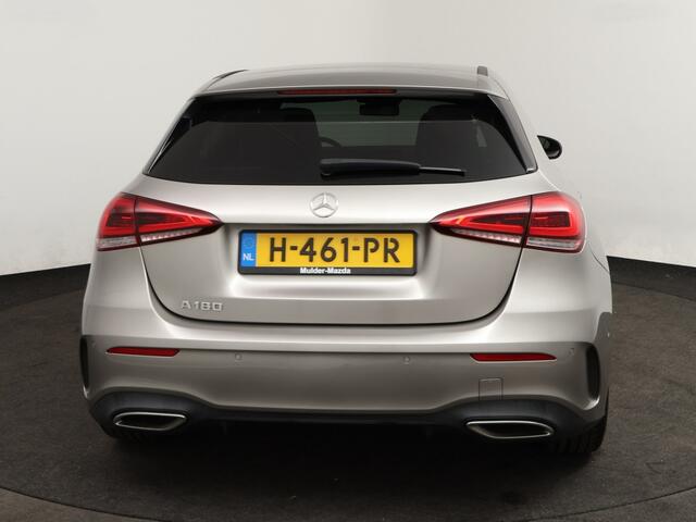 Mercedes-Benz A-KLASSE 180 Business Solution AMG | Widescreen o Alcantara o CarPlay o NAP