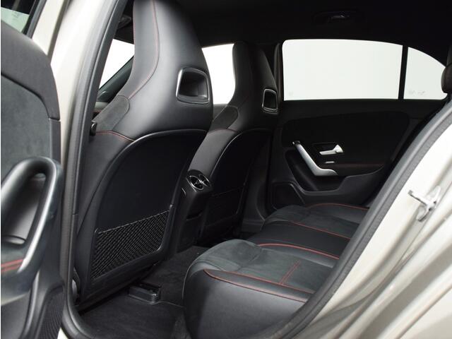 Mercedes-Benz A-KLASSE 180 Business Solution AMG | Widescreen o Alcantara o CarPlay o NAP