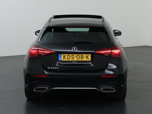 Mercedes-Benz A-KLASSE 250e Business Solution AMG | Panoramaschuifdak | Head-up display | Premium Plus | Stoelverwarming | 360° camera |
