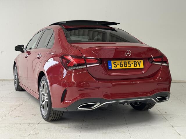 Mercedes-Benz A-KLASSE 250 e AMG Line | Trekhaak | Panoramadak | Stoelverwarming | Achteruitrijcamera |