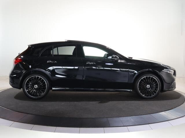 Mercedes-Benz A-KLASSE 250 e Business Solution AMG | Panoramaschuifdak | Premium Plus | 19"AMG-velgen | Head-up display | Dodehoekassistent |