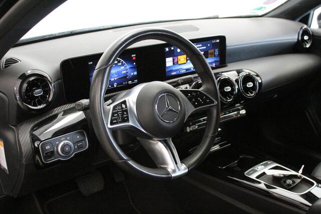Mercedes-Benz A-KLASSE 180 Business Line | 16'LMV | NAVIGATIE | LEDER/STOF | CAMERA | DAB-RADIO | KEYLESS | CLIMA |