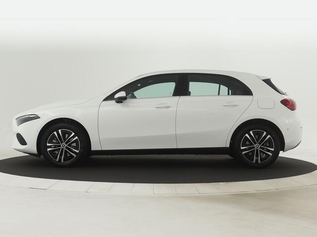 Mercedes-Benz A-KLASSE 250 e Star Edition LIMITED | Dodehoekassistent | Parkeerpakket met achteruitrijcamera | High-performance led-koplampen | Inclusief 24 maanden Mercedes-Benz Certified garantie voor Europa.