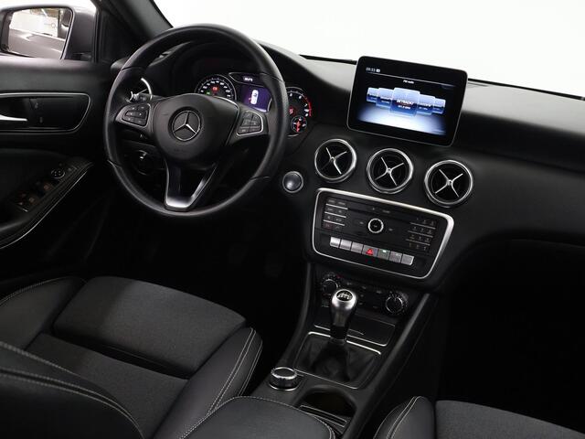 Mercedes-Benz A-KLASSE 160 Sport Edition | AMG | Parkeerpilot | Garmin |