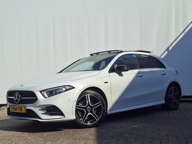 Mercedes-Benz A-KLASSE 250 e Business Solution PHEV AMG Pano Trekhaak Memory Sfeerverl Orig.NL!