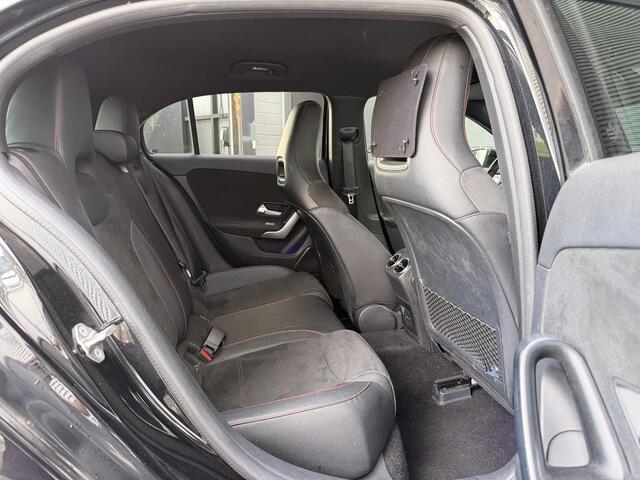 Mercedes-Benz A-KLASSE 180 Business Solution AMG | Stoelverwarming | Cruise Control | Achteruitrijcamera