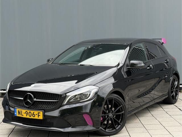 Mercedes-Benz A-KLASSE BWJ 2017 | 180 d Business Solution | CLIMA | NAVI | CAMERA A | SPORSTOELEN | LEDER/STOF | PDC 2X | LED/XENON | AMG SPOILER | DONKER GLAS |