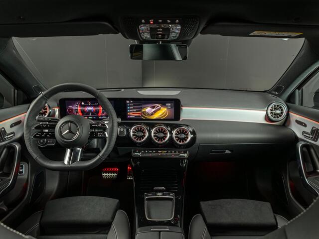 Mercedes-Benz A-KLASSE Hatchback 250 e Business Solution AMG | Premium PLUS | Panorama dak