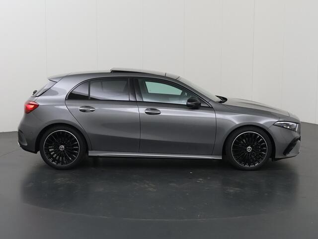 Mercedes-Benz A-KLASSE 180 Business Solution AMG | Panoramadak | Premium plus | Elek. Stoelen met Geheugen | HUD | Stoelverwarming | Parkeercamera | Multibeam LED | Keyless Entry/Go |