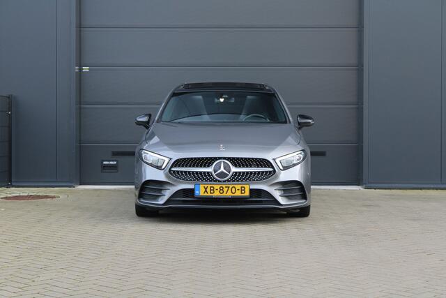 Mercedes-Benz A-KLASSE 180 d Business Solution AMG | NAP! | PANO | CAMERA | CARPLAY | STOELVERWARMING | DEALER ONDH |