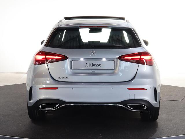 Mercedes-Benz A-KLASSE 180 Business Solution AMG | 30-06-2026 Beschikbaar | Panoramaschuifdak | Achteruitrijcamera | Nightpakket | MULTIBEAM LED | Stoelverwarming |