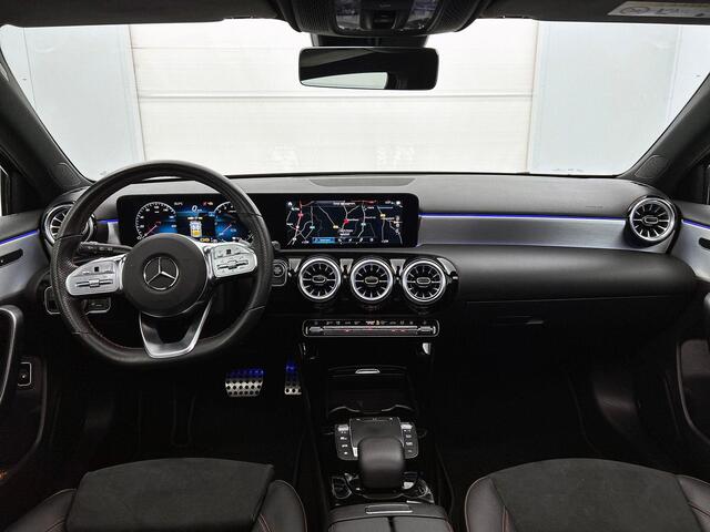 Mercedes-Benz A-KLASSE Hatchback 250 e Business Solution AMG Limited | Panorama dak | Trekhaak