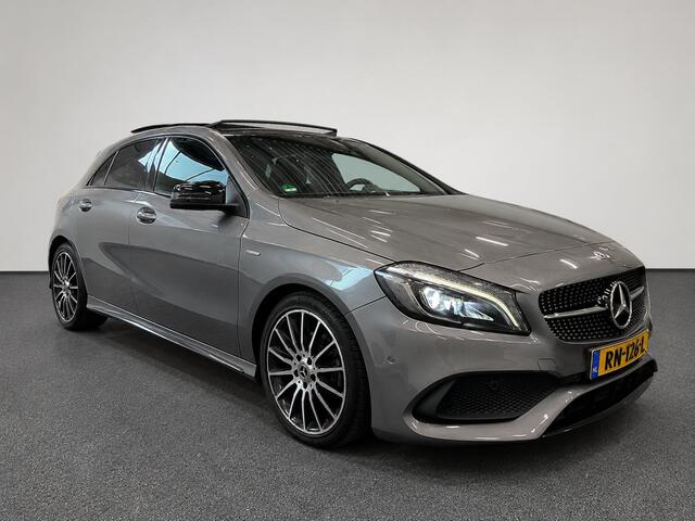 Mercedes-Benz A-KLASSE 180 AMG Edition Night Pack Panoramadak Navigatie Apple CarPlay Android Auto Camera Parkeerhulp Cruise Control Stoelverwarming Full Led Airco Lichtmetalen velgen