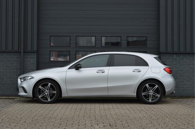 Mercedes-Benz A-KLASSE 180 Business Solution
