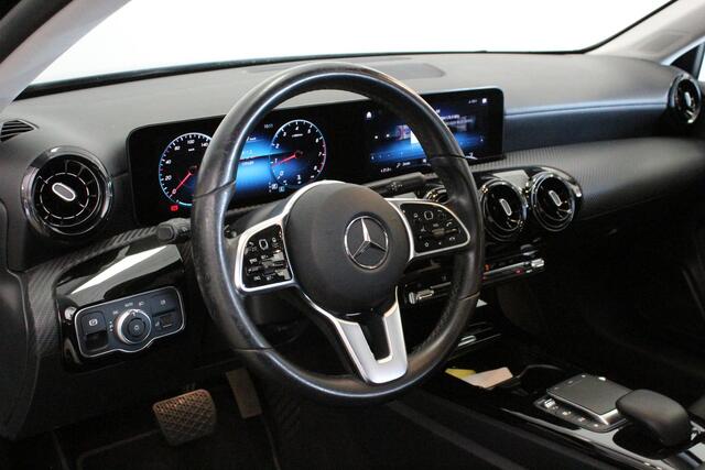 Mercedes-Benz A-KLASSE 180 Business Solution | NL-AUTO+N.A.P! | CAMERA | STOEL-VERW | CLIMA | DAB-RADIO | TREKHAAK |
