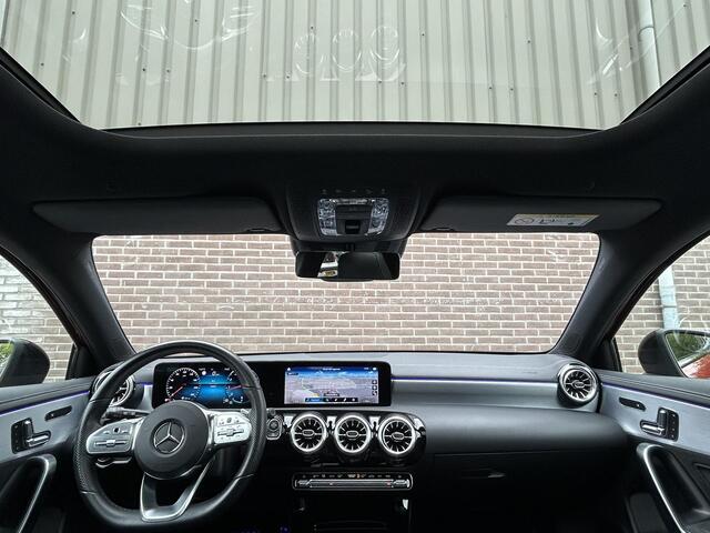 Mercedes-Benz A-KLASSE 180 AMG | Panoramadak | Memory | Sfeerverlichting