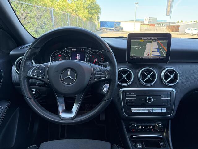 Mercedes-Benz A-KLASSE 160 Ambition Automaat l Dealer Onderhouden l Pano l Carplay l Stoelverw l Navi l Halfleder l Pdc l LED l Clima l Cruise l Lm velgen l 102pk l N.A.P l Apk tot 07-2027