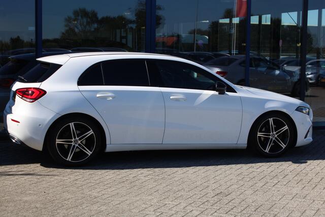 Mercedes-Benz A-KLASSE 180d AUT7 Launch Edition Premium Night LEDER WIDESCREEN CAMERA NAVI 18''