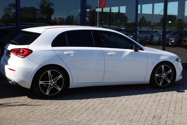 Mercedes-Benz A-KLASSE 180d AUT7 Launch Edition Premium Night LEDER WIDESCREEN CAMERA NAVI 18''