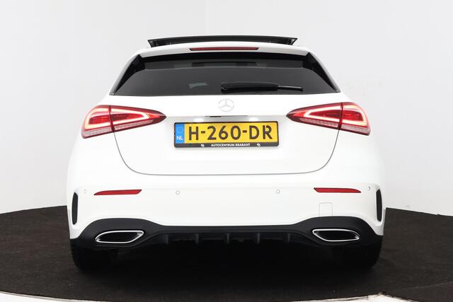 Mercedes-Benz A-KLASSE 180 Business Solution AMG (PANORAMADAK, STOELVERWARMING, PDC, CAMERA, NAVIGATIE)