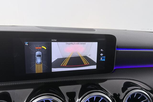 Mercedes-Benz A-KLASSE 220 Advantage (SFEERVERLICHTING, NAVIGATIE, CAMERA, STOELVERWARMING, LEDER)