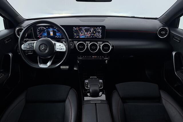 Mercedes-Benz A-KLASSE 200 Business Solution AMG (NAVIGATIE, CAMERA, STOELVERWARMING, LED, PDC)