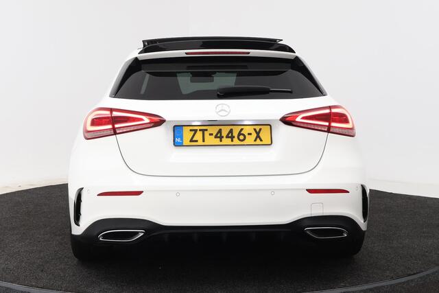 Mercedes-Benz A-KLASSE 180 Business Solution AMG (PANORAMADAK, STOELVERWARMING, SFEERVERLICHTING, CAMERA, PARKEER