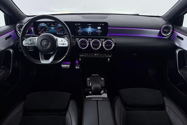 Mercedes-Benz A-KLASSE 180 Business Solution AMG (STOELVERWARMING, SFEERVERLICHTING, CAMERA, NAVIGATIE, PARKEERSE
