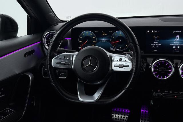 Mercedes-Benz A-KLASSE 180 Business Solution AMG (STOELVERWARMING, SFEERVERLICHTING, CAMERA, NAVIGATIE, PARKEERSE