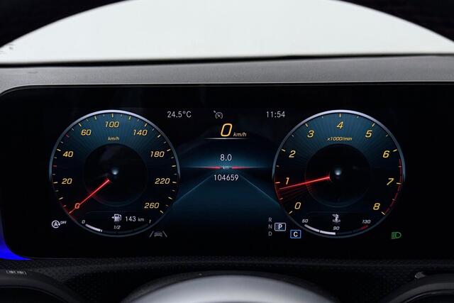 Mercedes-Benz A-KLASSE 180 Business Solution AMG (STOELVERWARMING, SFEERVERLICHTING, CAMERA, NAVIGATIE, PARKEERSE