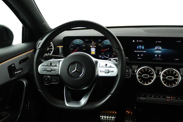 Mercedes-Benz A-KLASSE 200 Business Solution AMG (PANORAMADAK, STOELVERWARMING, ACHTERUITRIJCAMERA, SFEERVERLICHT