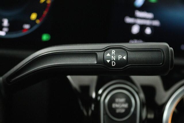 Mercedes-Benz A-KLASSE 200 Business Solution AMG (PANORAMADAK, STOELVERWARMING, ACHTERUITRIJCAMERA, SFEERVERLICHT
